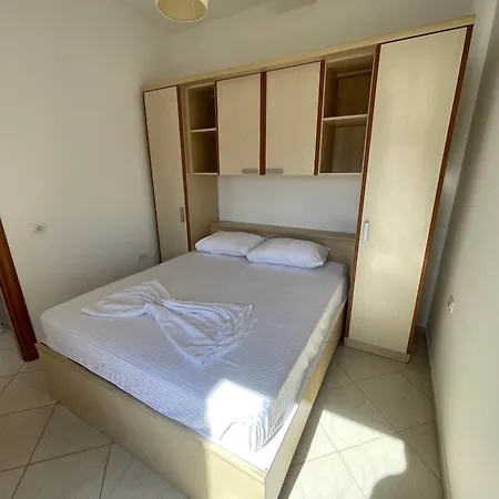 Sea Gate Apartment