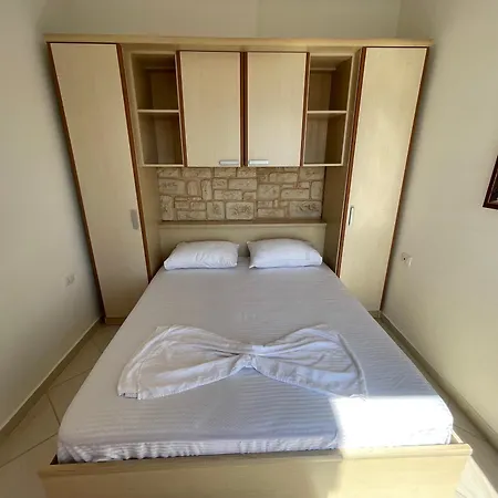 Sea Gate Apartment